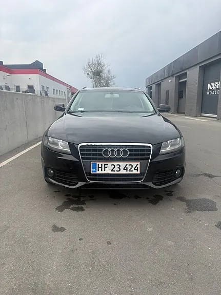 Audi A4 2012 photo 2