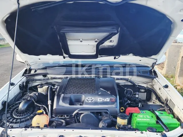Toyota Fortuner 2013 photo 4