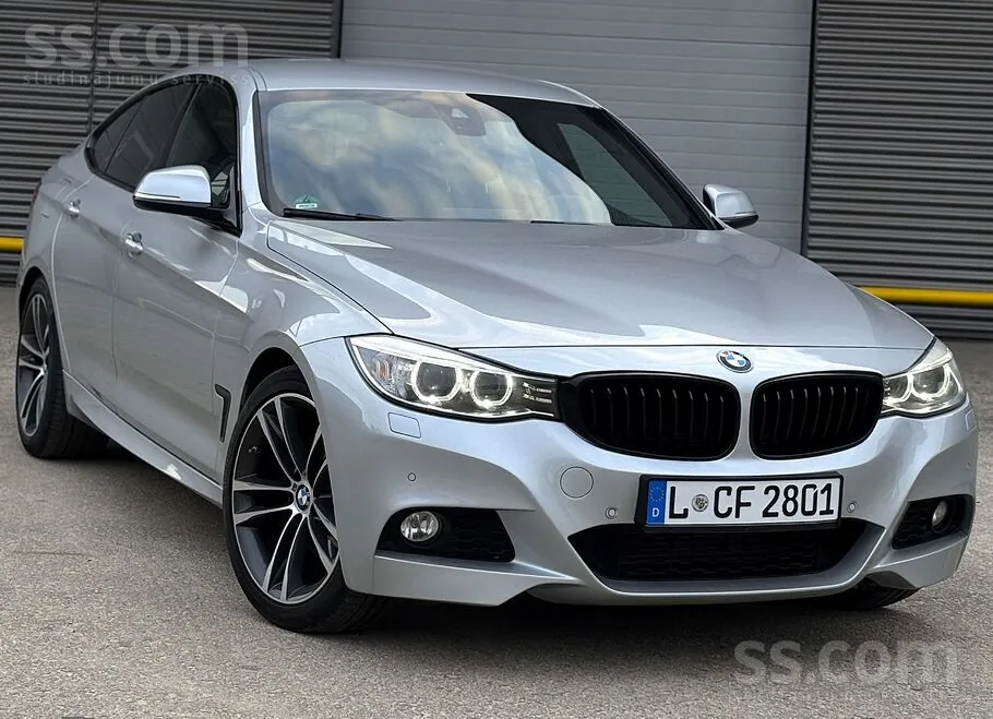 BMW 330 2015 photo 3