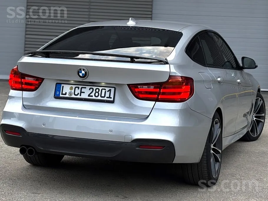 BMW 330 2015 photo 2