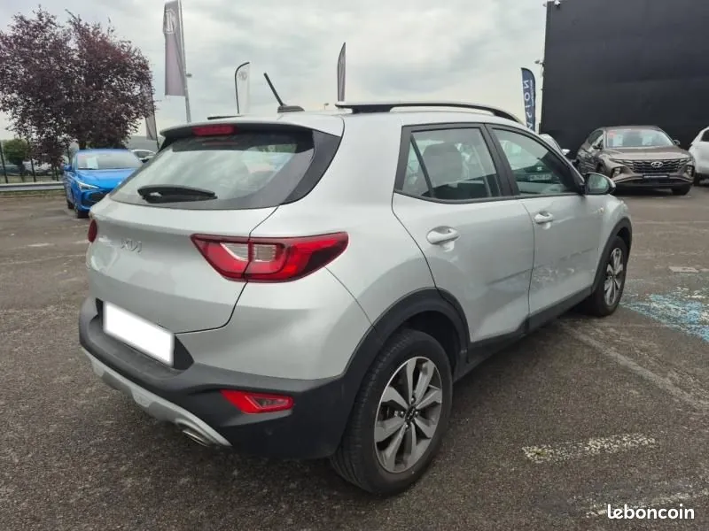 Kia Stonic 2023 photo 5