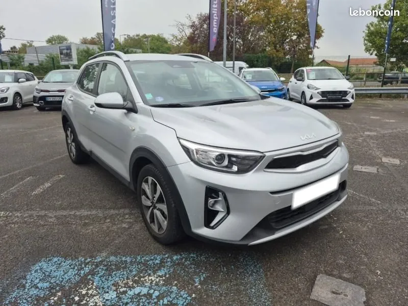 Kia Stonic 2023 photo 3