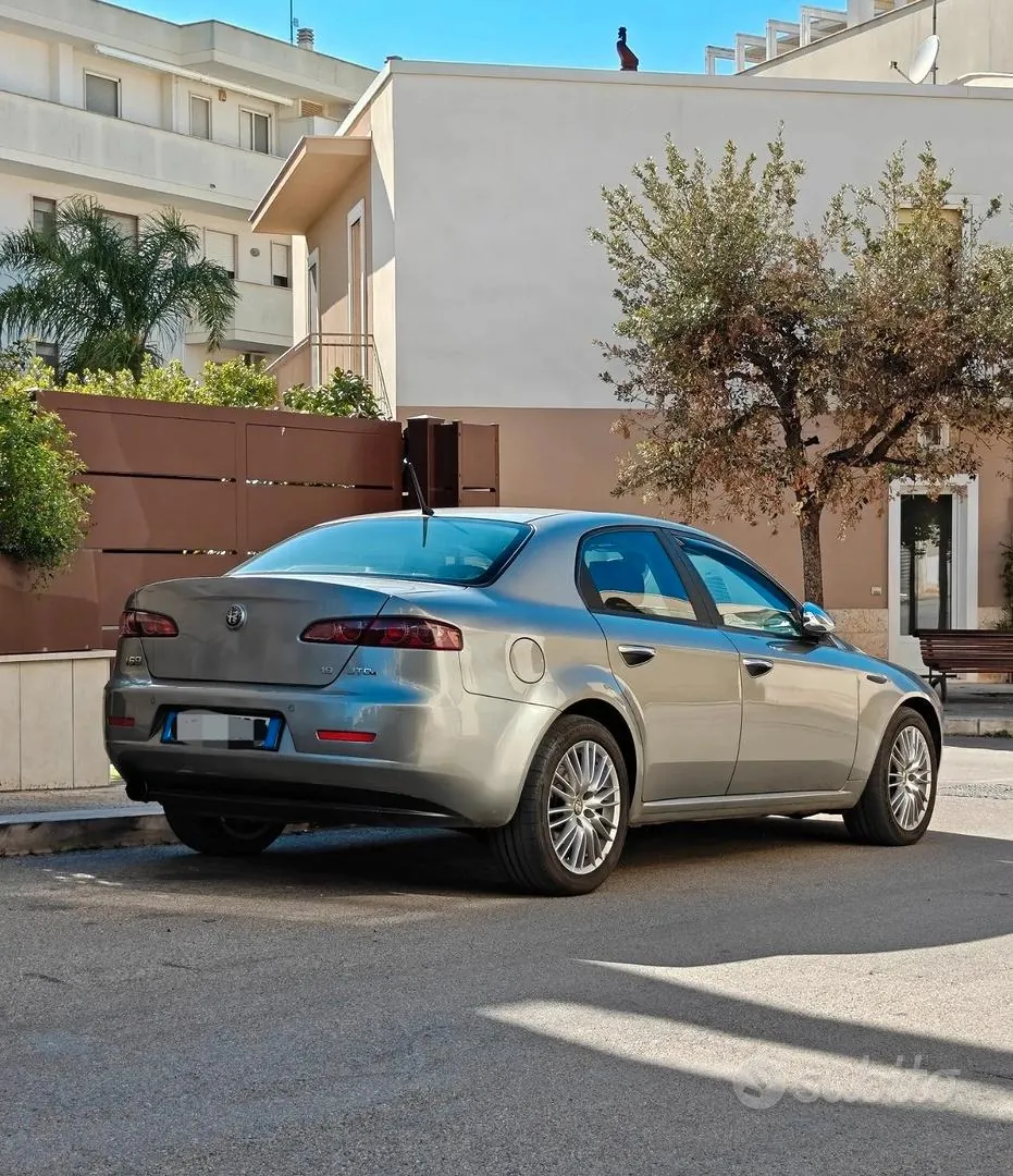 Alfa Romeo 159 2009 photo 3