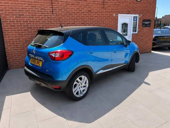 Renault Captur 2016 photo 2