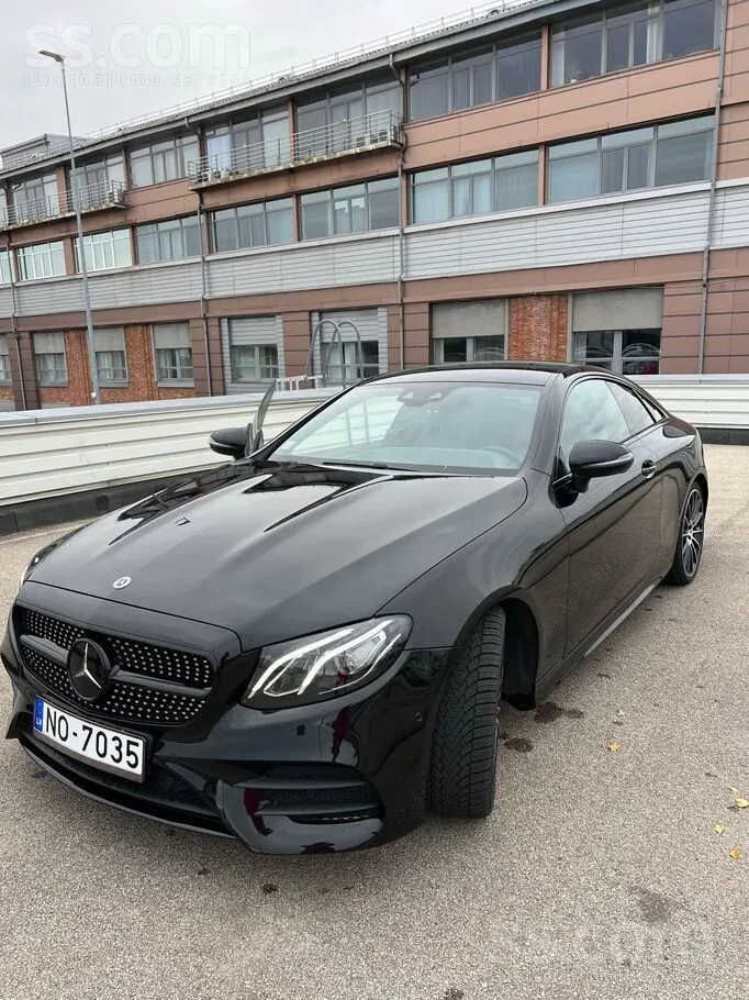 Mercedes-Benz E-Class 2017 photo 2
