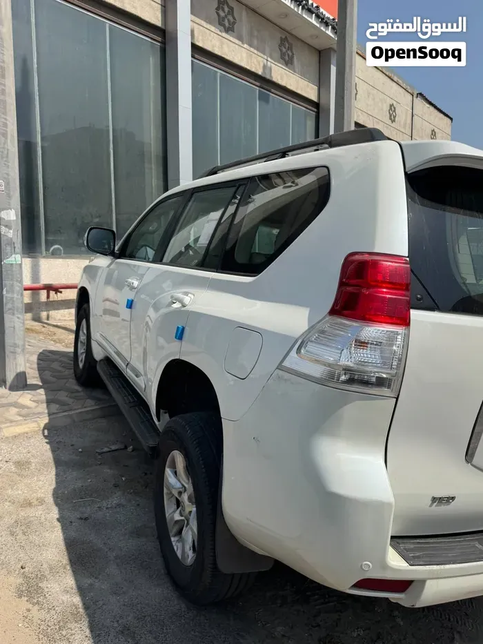 Toyota Prado 2010 photo 4