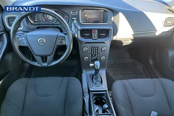 Volvo V40 2018 photo 4