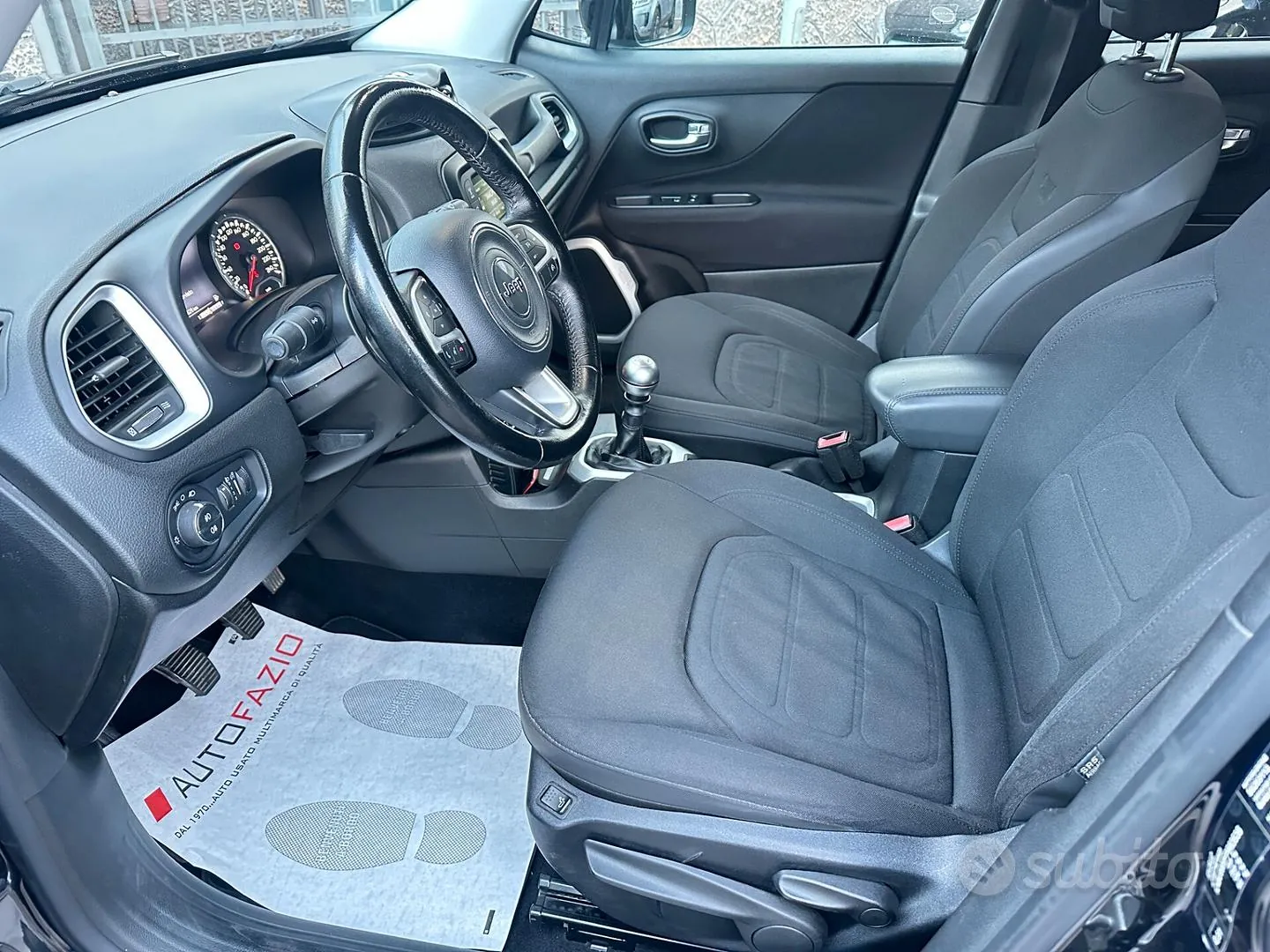Jeep Renegade 2015 photo 5