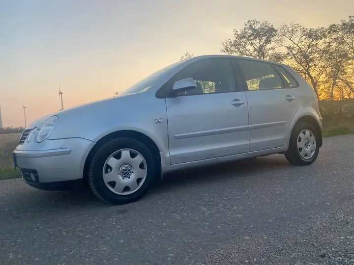 Volkswagen Polo 2004 photo 2