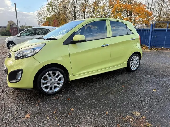 Kia Picanto 2012 photo 2