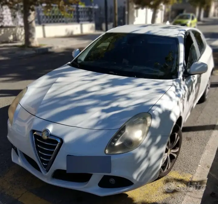 Alfa Romeo Giulietta 2012 photo 5