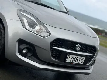 Suzuki Swift 2023 photo 3