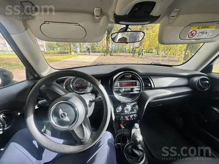 Mini Cooper 2018 photo 2