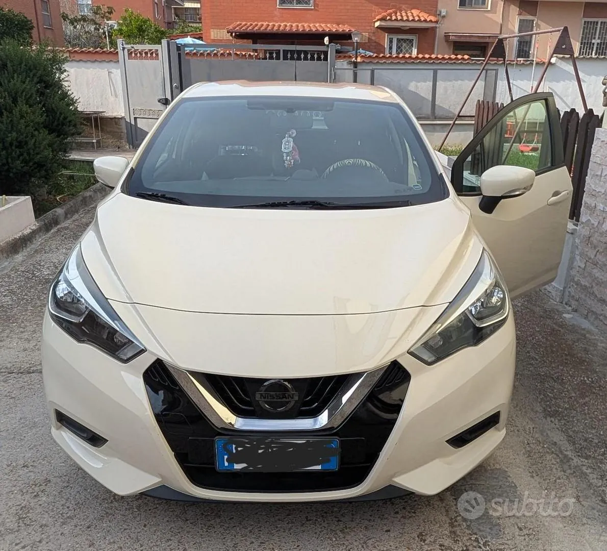 Nissan Micra 2018 photo 2