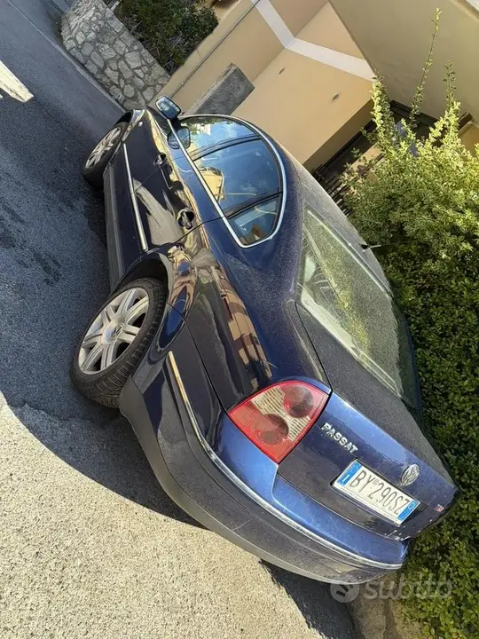 Volkswagen Passat 2001 photo 2