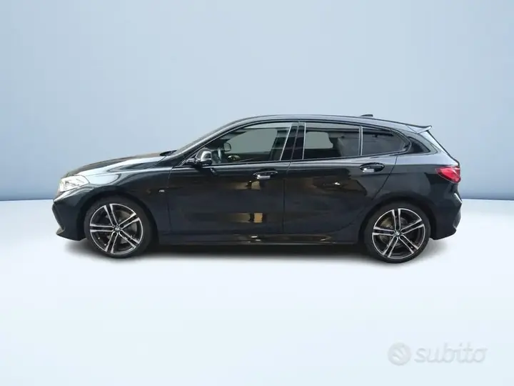BMW 1 Series 2023 photo 5