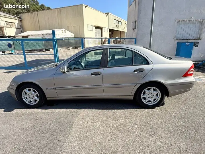 Mercedes-Benz C-Class 2002 photo 5