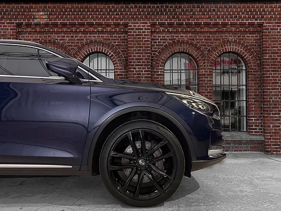 BYD Tang 2022 photo 4