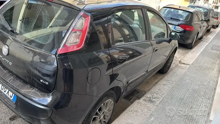Fiat Punto Evo 2010 photo 3