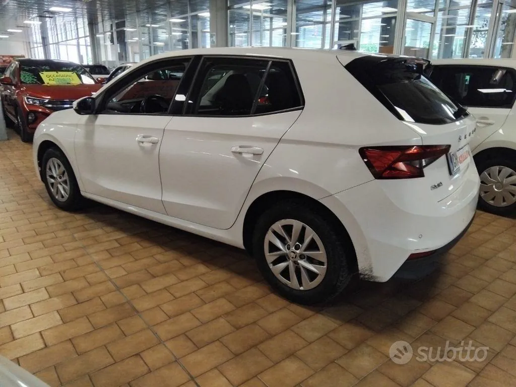 Skoda Fabia 2021 photo 4