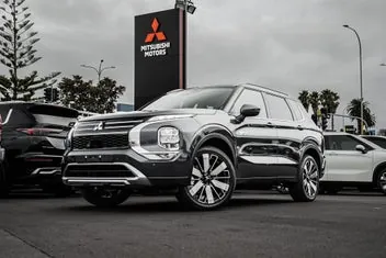 Mitsubishi Outlander 2026 photo 2