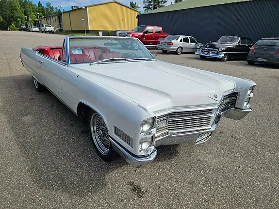 Cadillac Deville 1966 photo 4