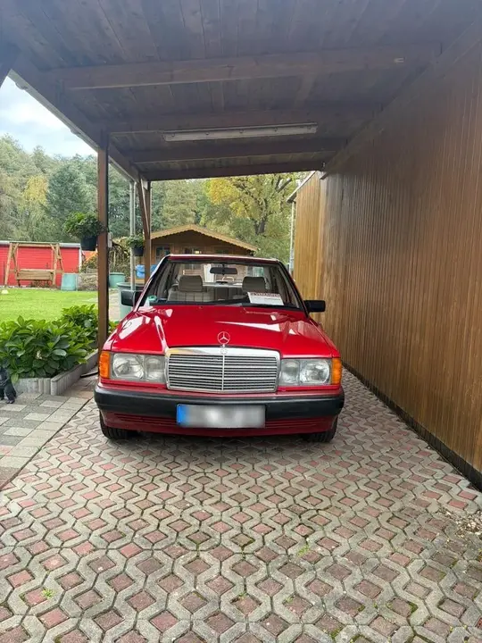Mercedes-Benz 190E