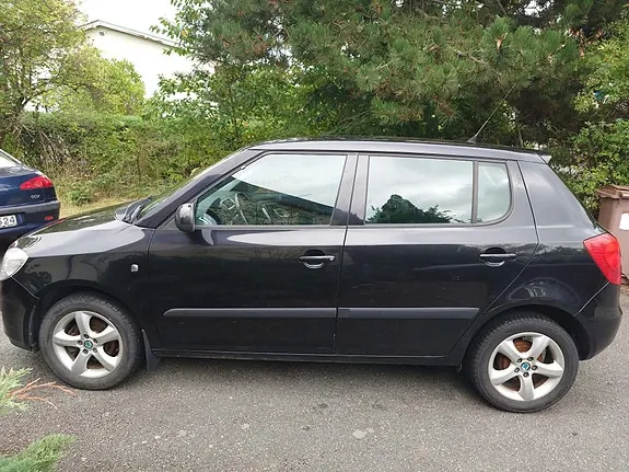 Skoda Fabia 2008 photo 2