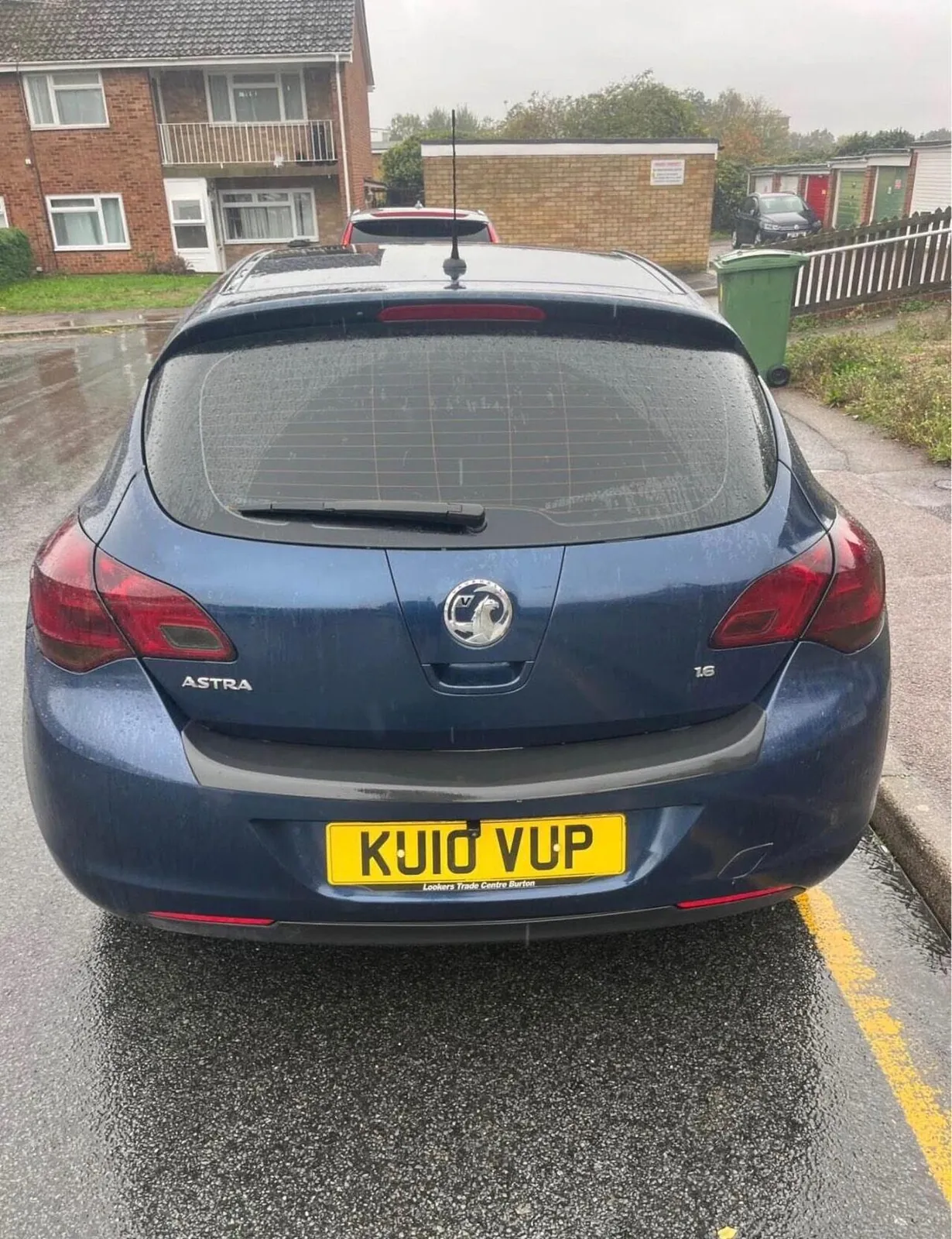 Vauxhall Astra 2010 photo 4