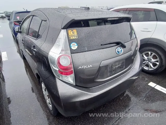 Toyota Aqua S 2013 photo 3