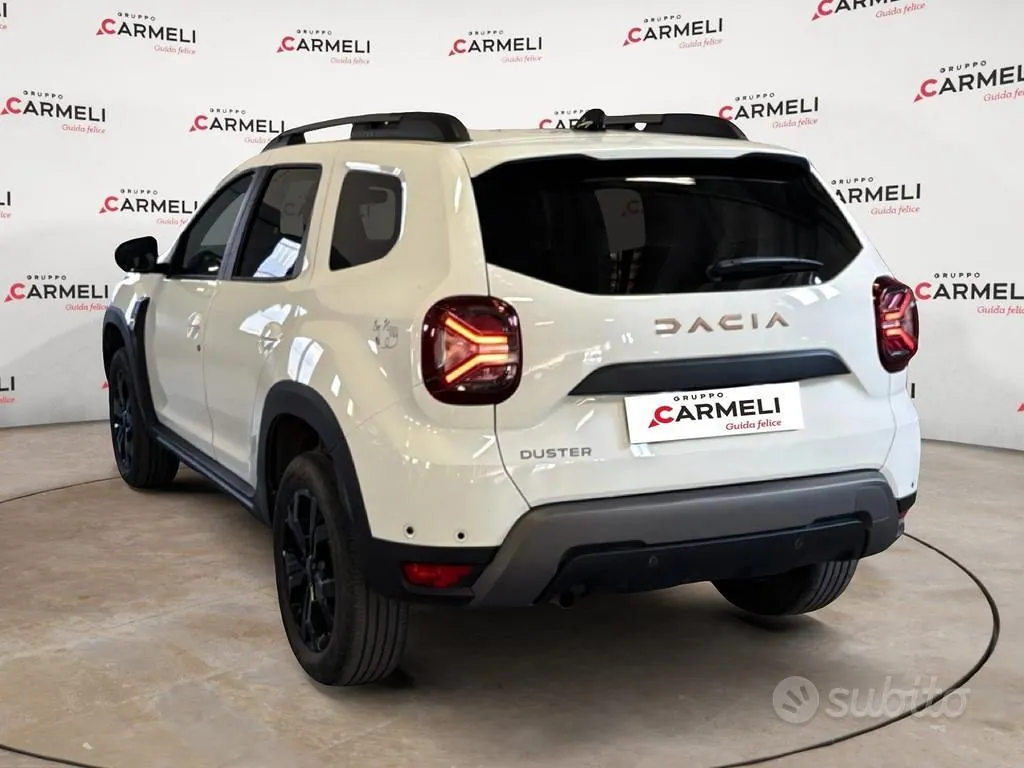 Dacia Duster 2023 photo 2