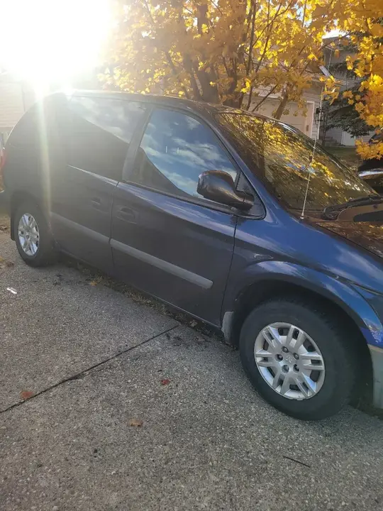 Dodge Caravan 2007 photo 2