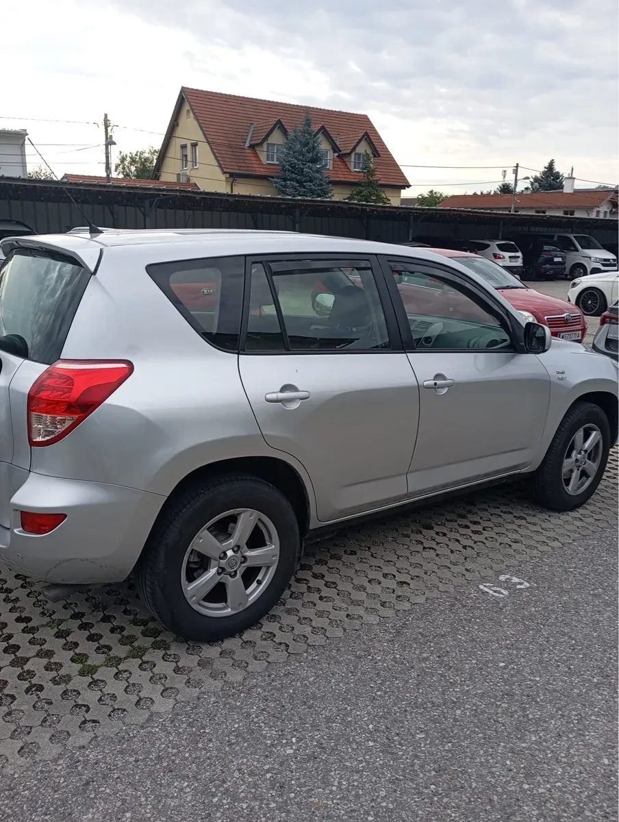 Toyota Rav4 2007 photo 2