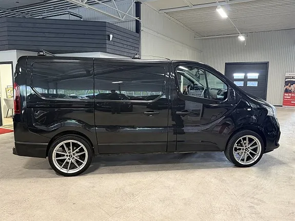 Renault Trafic 2015 photo 3