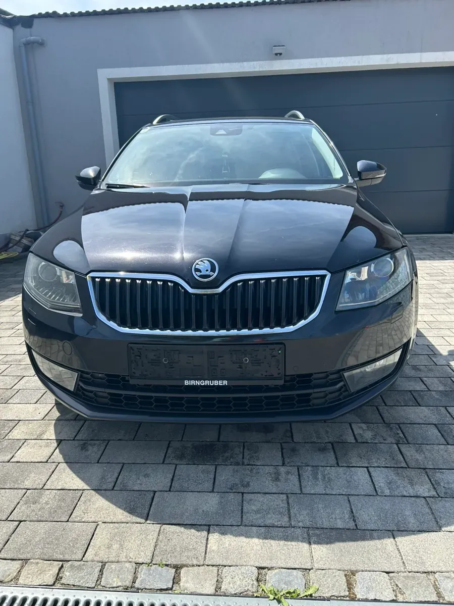Skoda Octavia 2015 photo 2