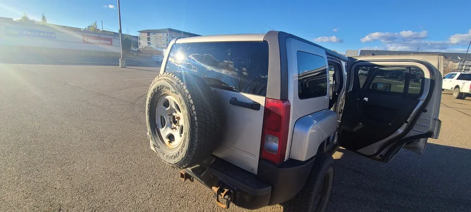 Hummer H3 2006 photo 3