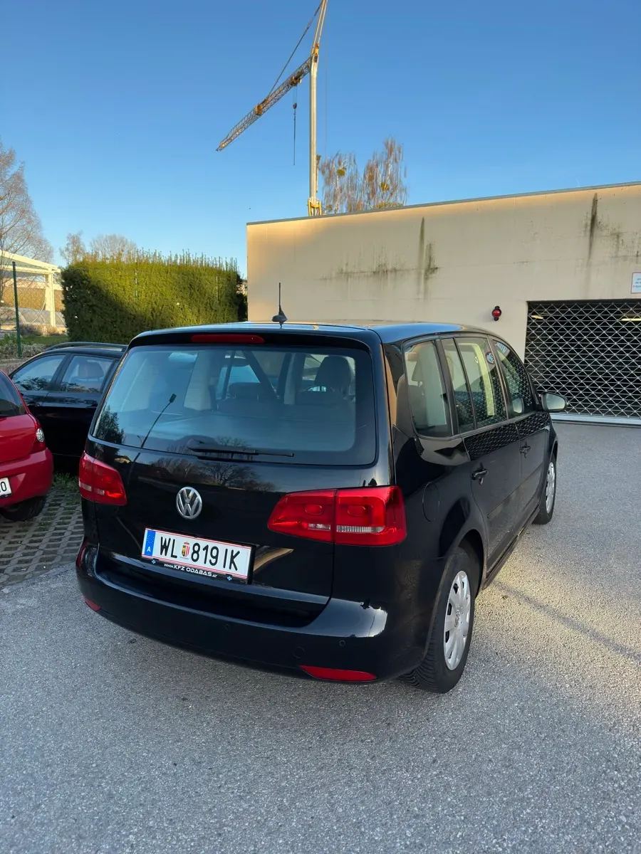 Volkswagen Touran 2014 photo 3