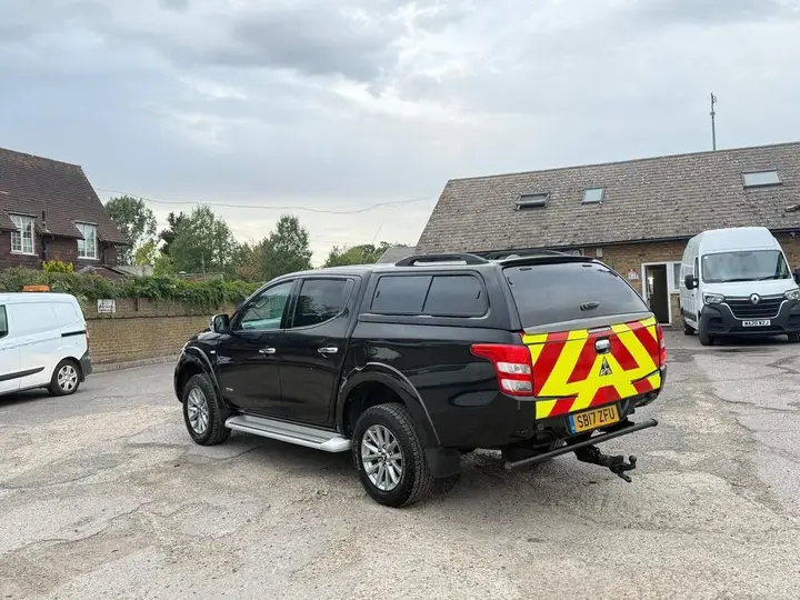 Mitsubishi L200 2017 photo 5