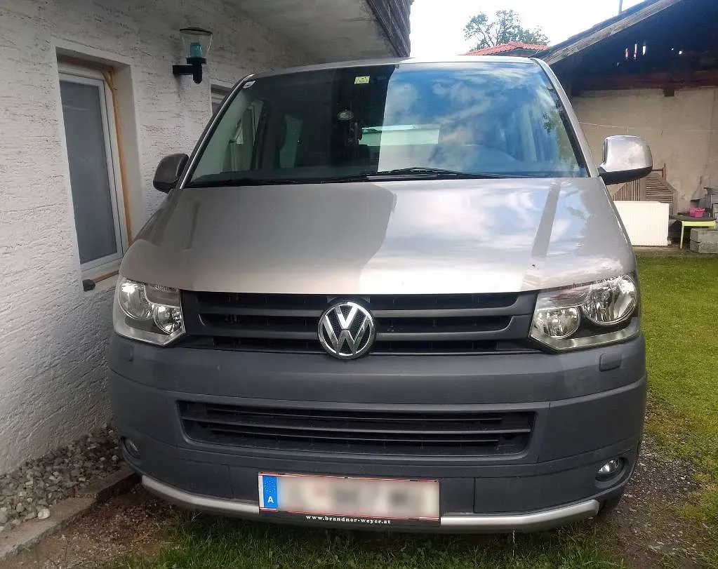 Volkswagen Multivan 2012 photo 3
