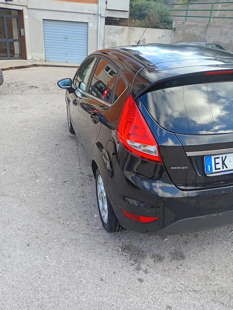Ford Fiesta 2012 photo 3