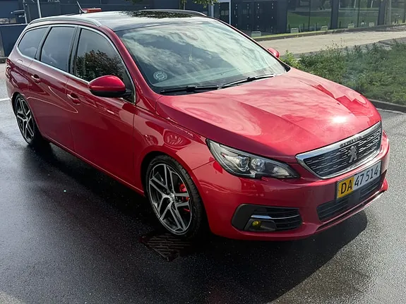 Peugeot 308 2018 photo 2