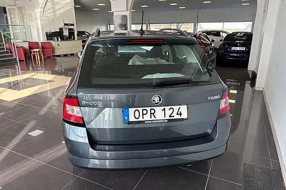 Skoda Fabia 2018 photo 5