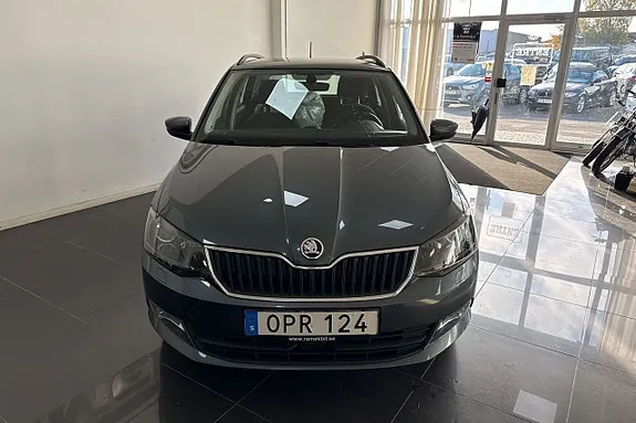 Skoda Fabia 2018 photo 2