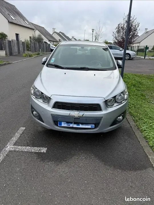 Chevrolet Aveo 2012 photo 3