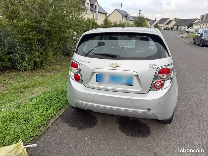Chevrolet Aveo 2012 photo 2