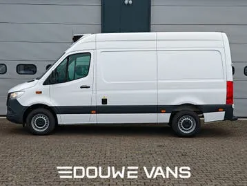 Mercedes-Benz Sprinter 2024 photo 2