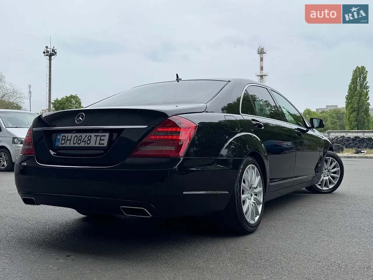 Mercedes-Benz S-Class 2010 photo 4