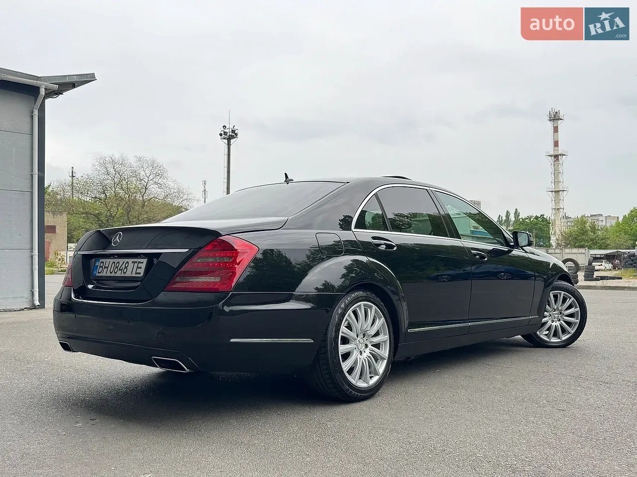 Mercedes-Benz S-Class 2010 photo 3