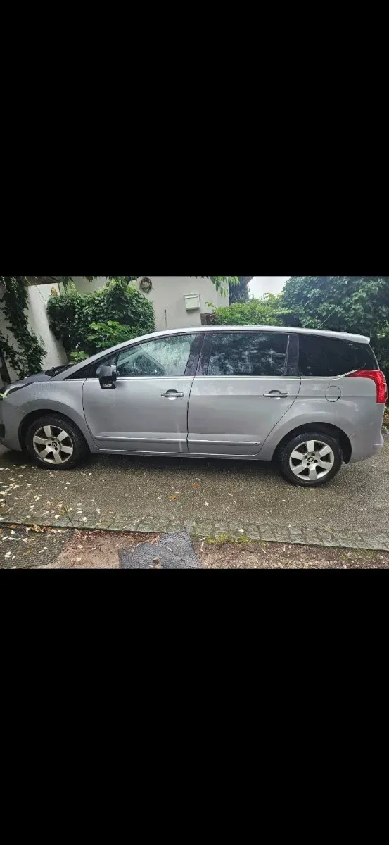 Peugeot 5008 2015 photo 2