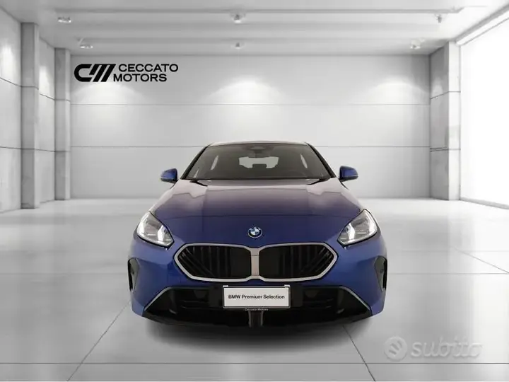 BMW 1 Series 2025 photo 2